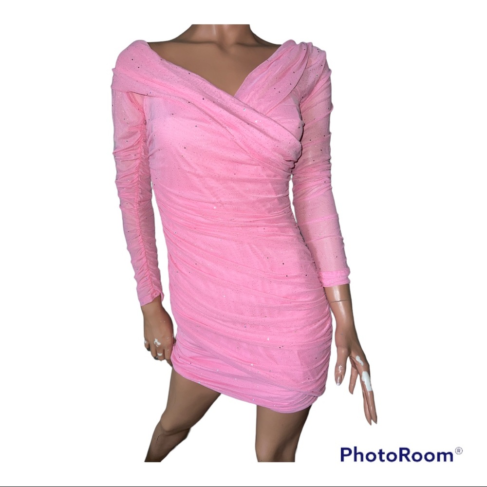 Yissang Pink Medium New With Tags long sleeve glitter dress poly/spandex